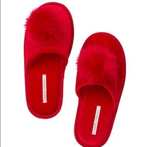 🔴 New red VS Pom Pom velvet slippers M